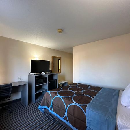 Super 8 By Wyndham Columbia Clark Lane Ξενοδοχείο Εξωτερικό φωτογραφία