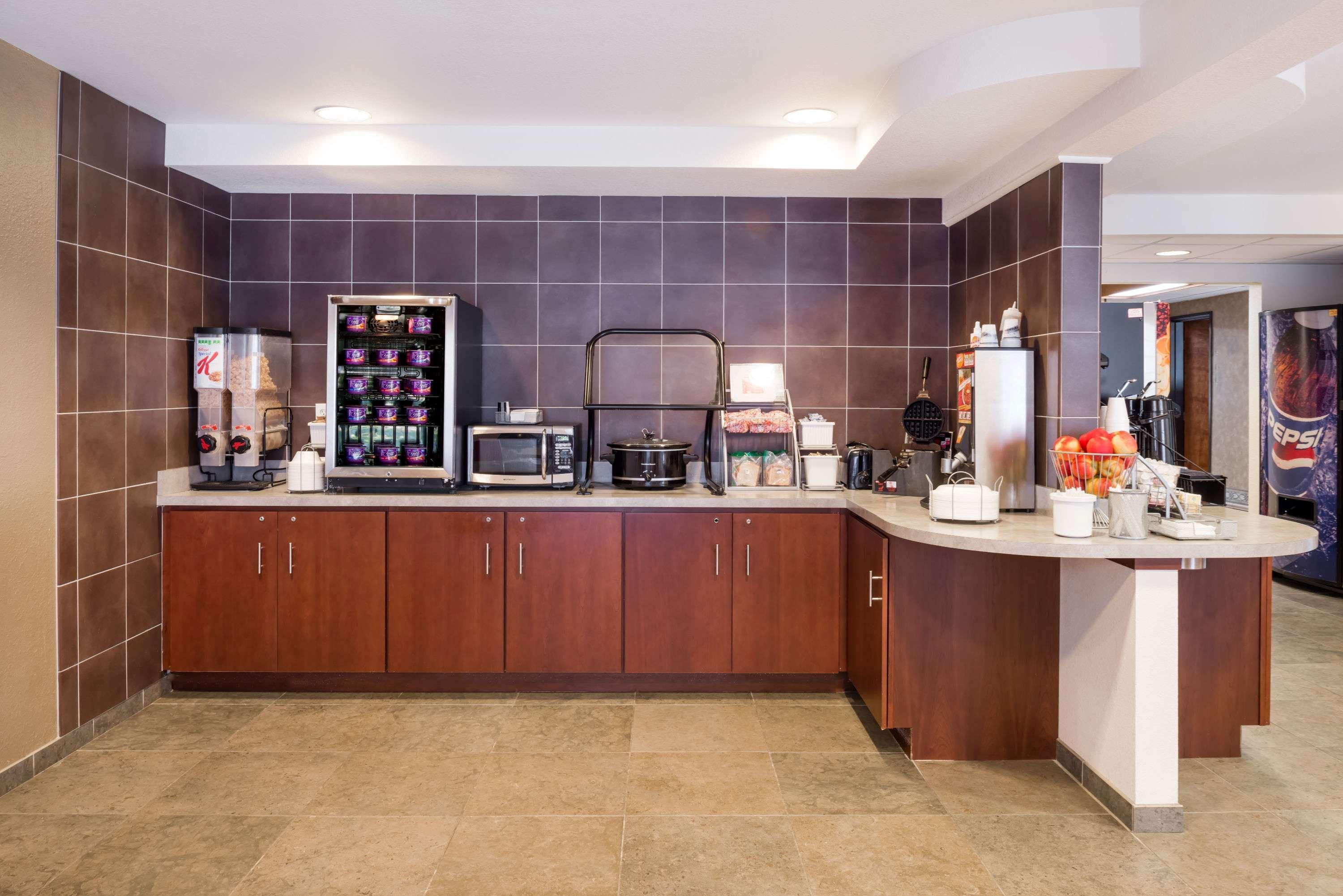 Super 8 By Wyndham Columbia Clark Lane Ξενοδοχείο Εξωτερικό φωτογραφία