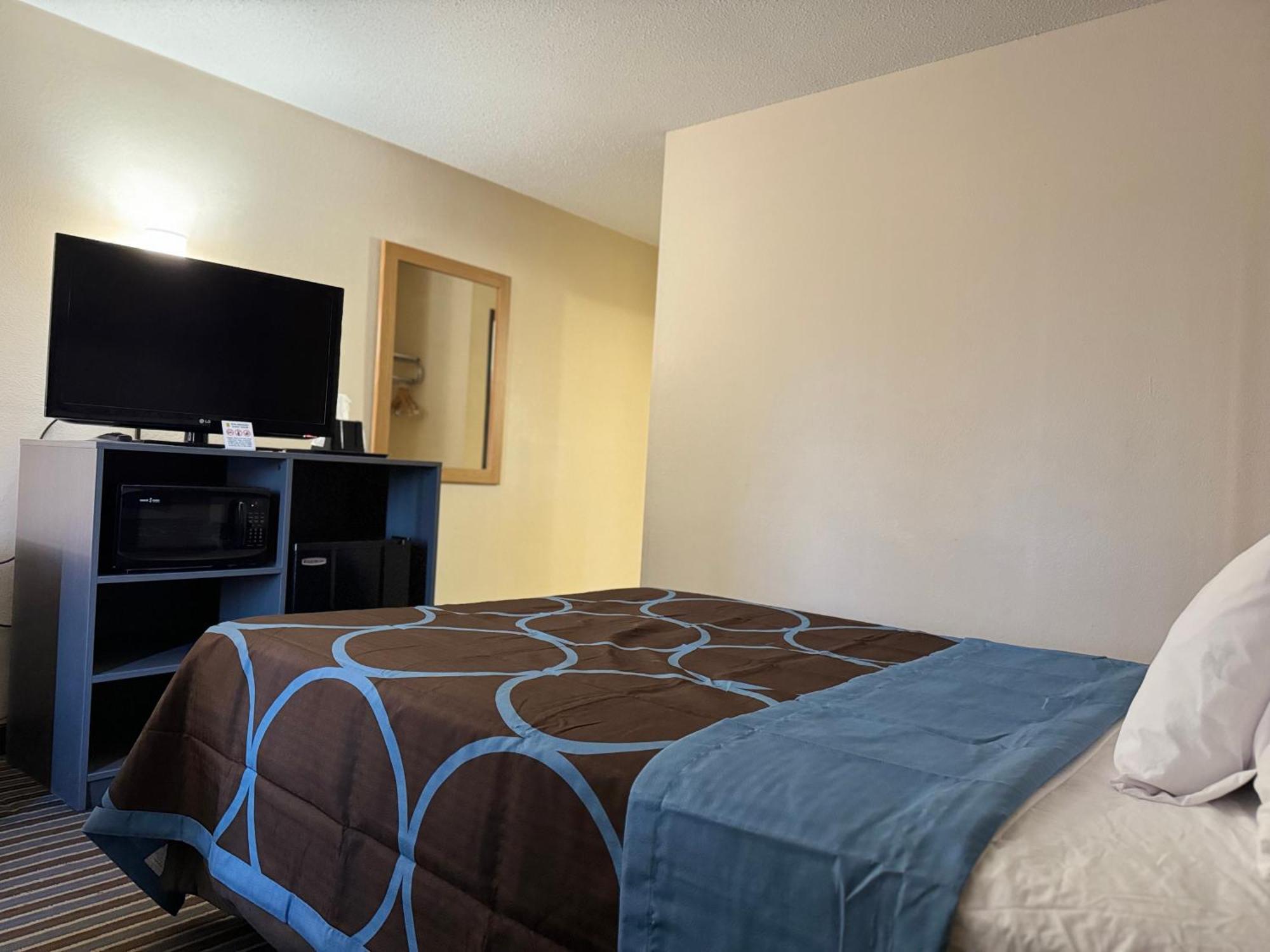 Super 8 By Wyndham Columbia Clark Lane Ξενοδοχείο Εξωτερικό φωτογραφία