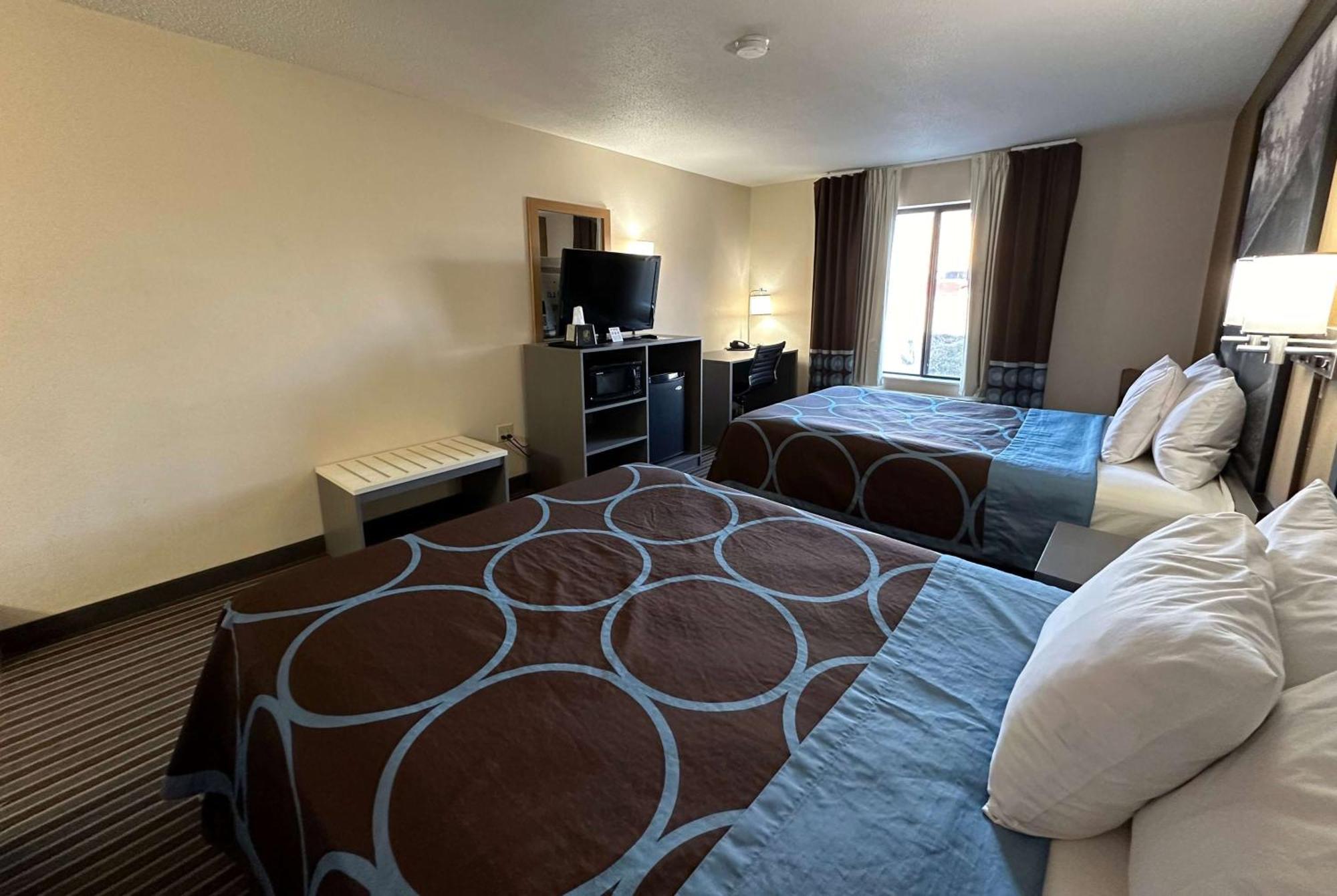 Super 8 By Wyndham Columbia Clark Lane Ξενοδοχείο Εξωτερικό φωτογραφία
