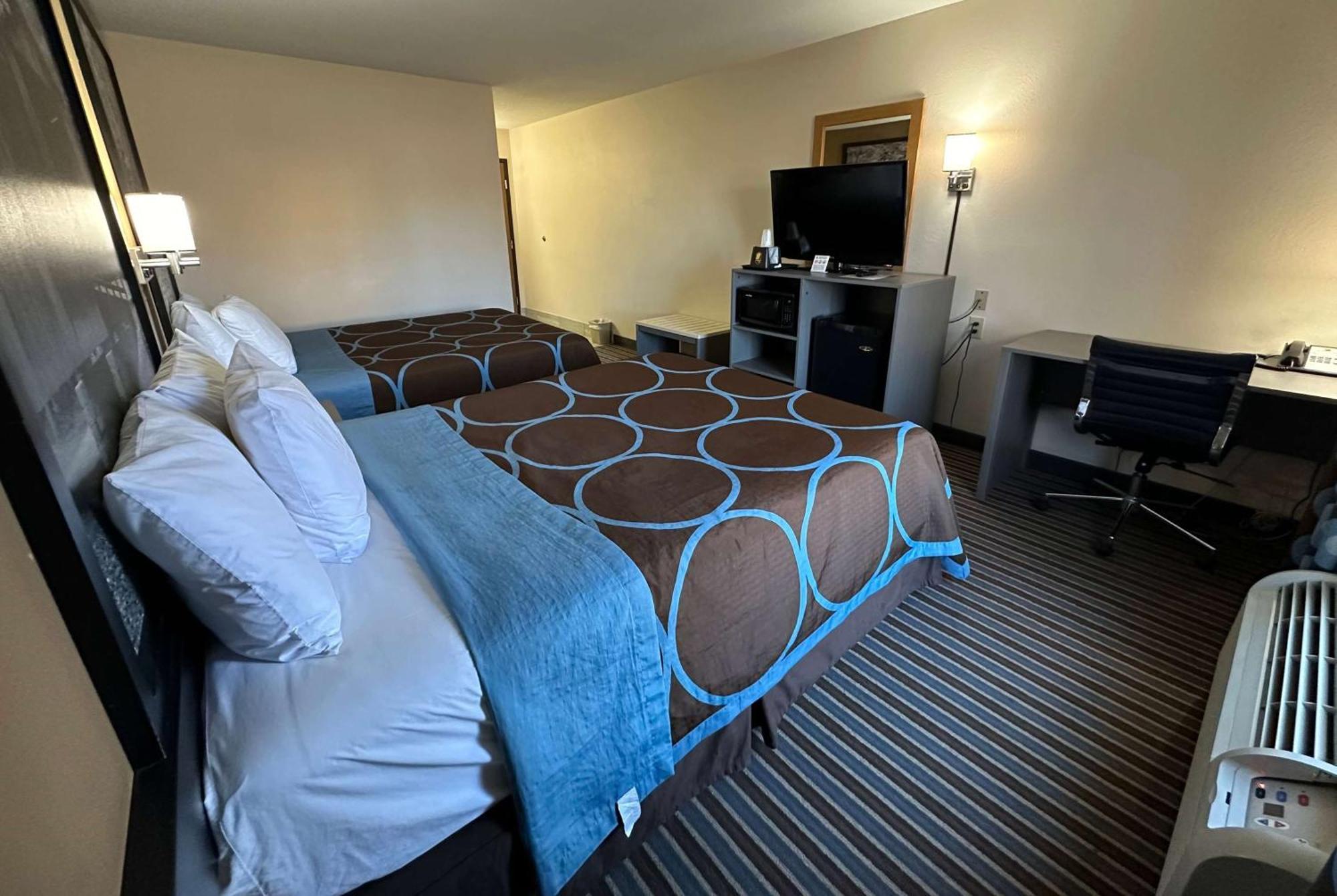 Super 8 By Wyndham Columbia Clark Lane Ξενοδοχείο Εξωτερικό φωτογραφία